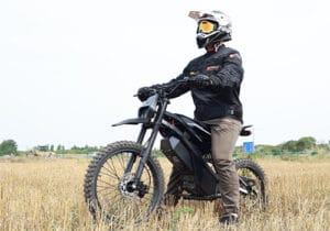 EM23