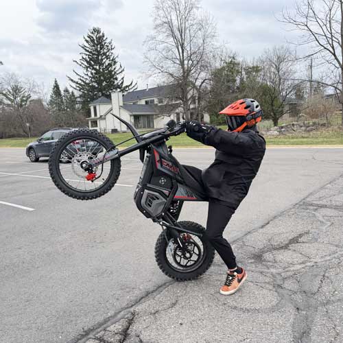 em-5-pro-Riding
