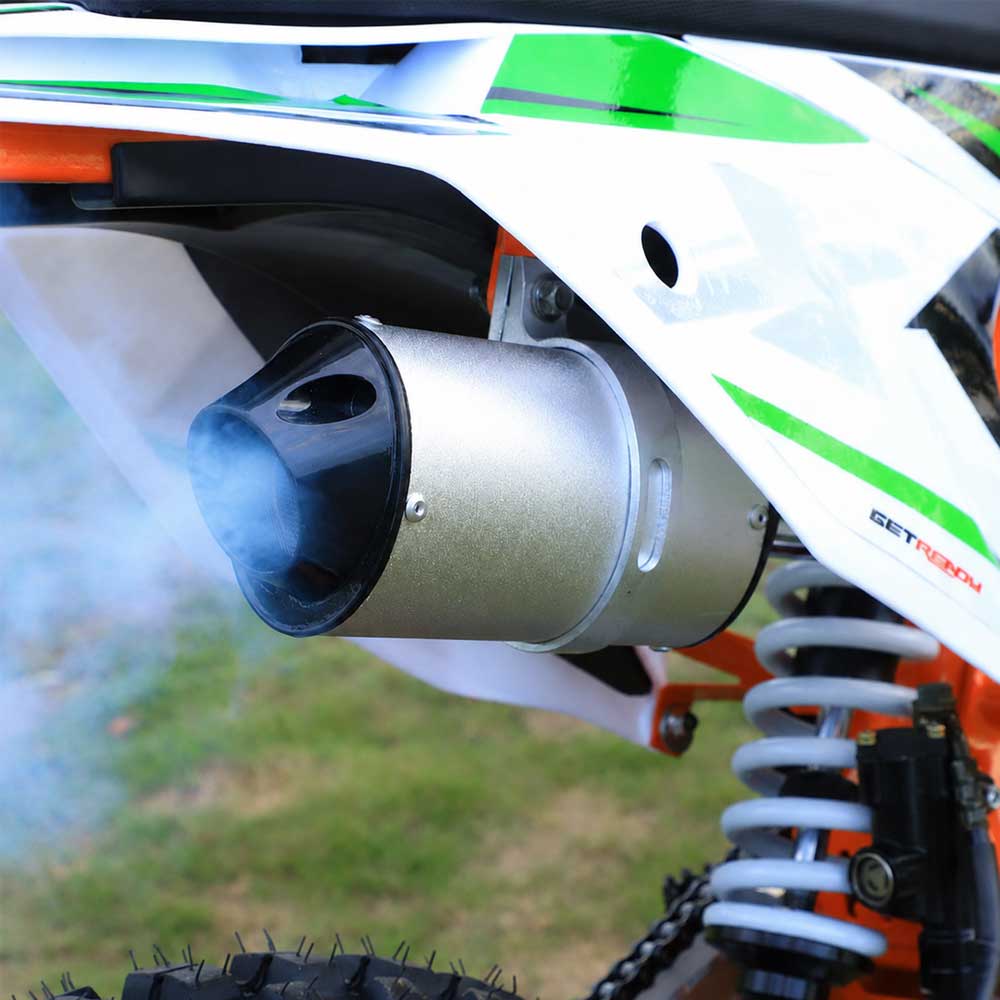 4-Stroke-Dirt-Bike-Blowing-Blue-Smoke