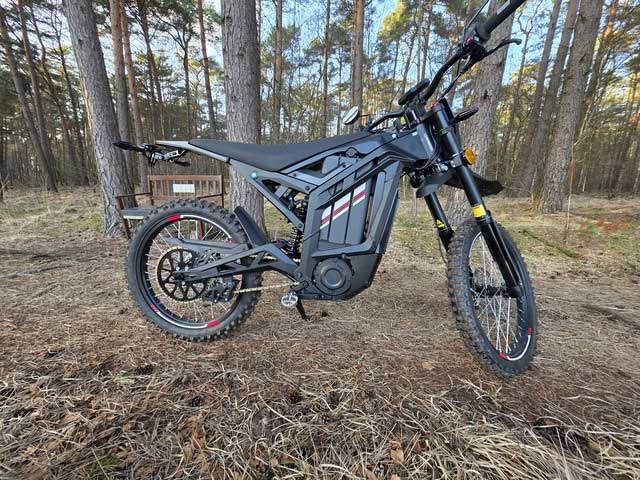 electric-dirt-bike-show-image01